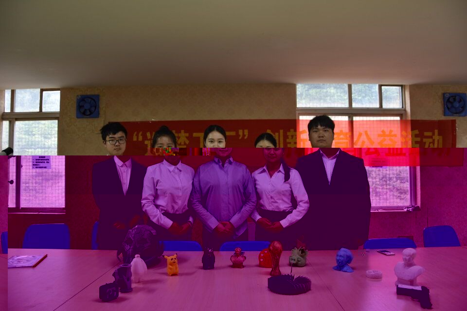 許婧、陳河雄分獲人社廳“逐夢潇湘”創業組第三、第十 許婧、陳河雄分獲人社廳“逐夢潇湘”創業組第三、第十
